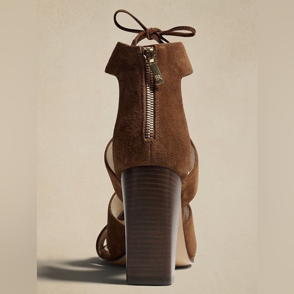 Banana Republic • Almeria Suede Sandal - Picture 2 of 9